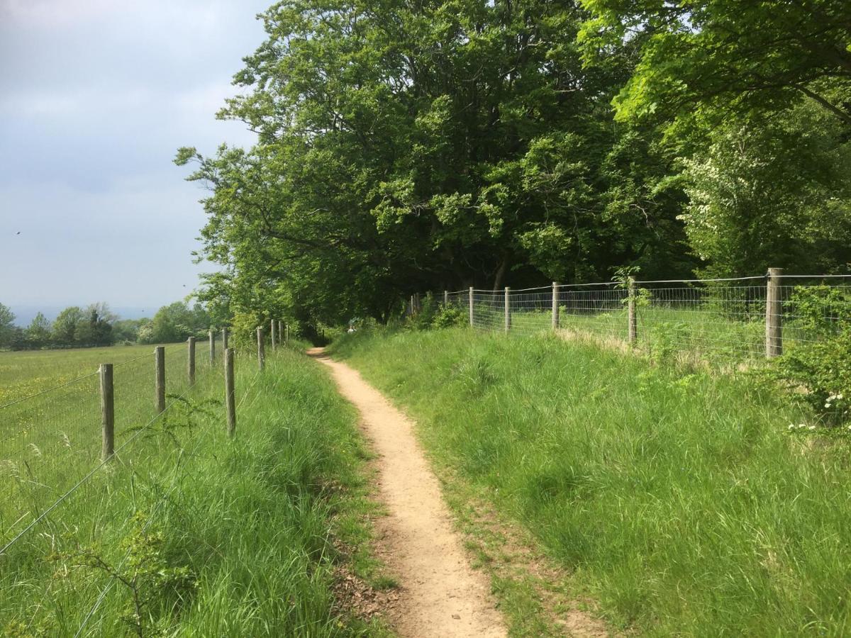 The Loft At Hewletts Farm - Stunning Apartment On The Cotswold Way Close To Cheltenham Ngoại thất bức ảnh